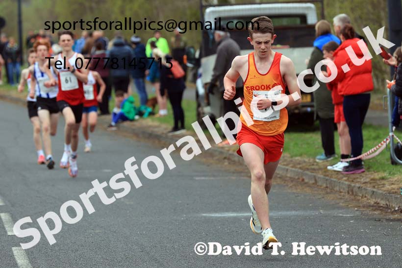 Boys and Girls under-15s, 2025 Elswick Harriers Good Friday Road Relays, Newburn, Newcastle upon Tyne. Photo: David T. Hewitson/Sports for All Pics